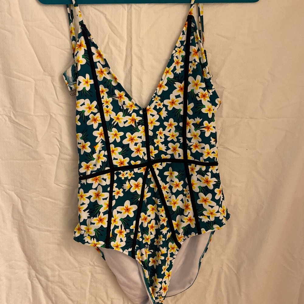Cupshe Young And Vigor Print One-piece Swimsuit